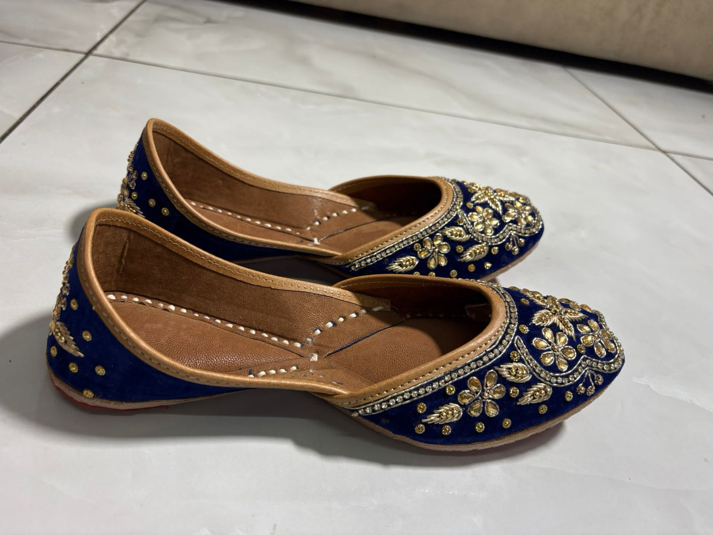 Royal Blue Embroidered Punjabi Juttis