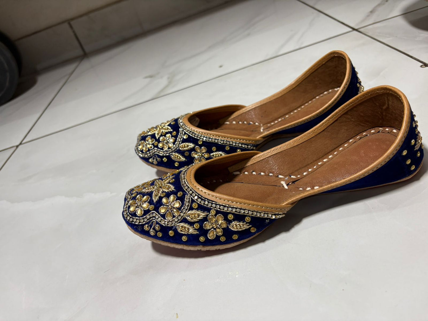 Royal Blue Embroidered Punjabi Juttis