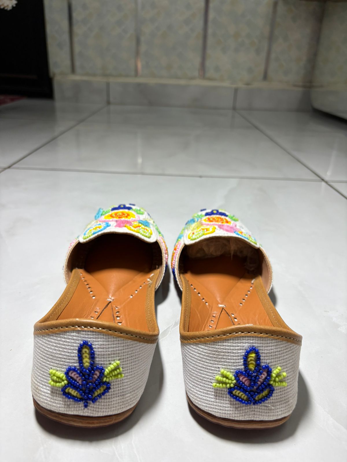 Multicolor Hand-Beaded White Floral Juttis