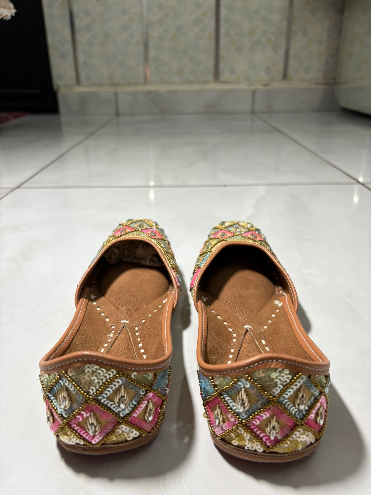 Multicolor Diamond Mirror Work Juttis