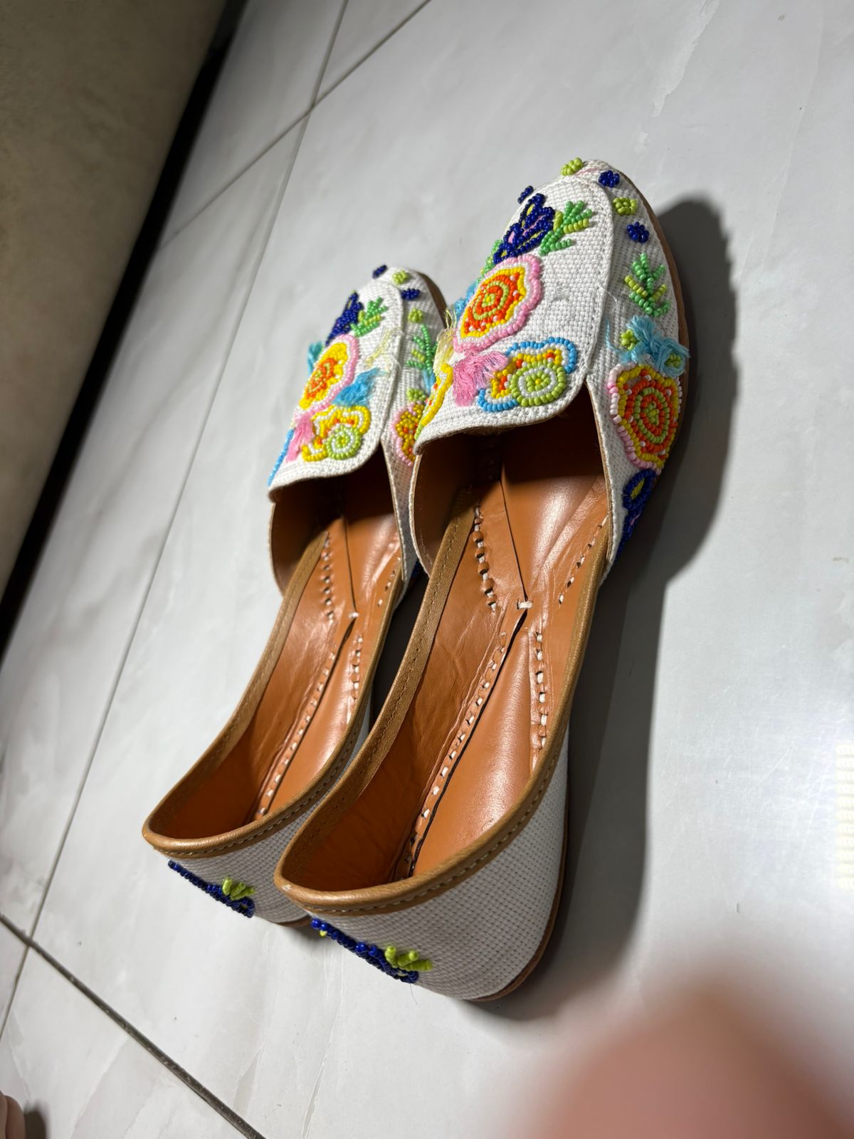 Multicolor Hand-Beaded White Floral Juttis